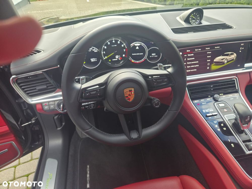 Porsche Panamera - 12