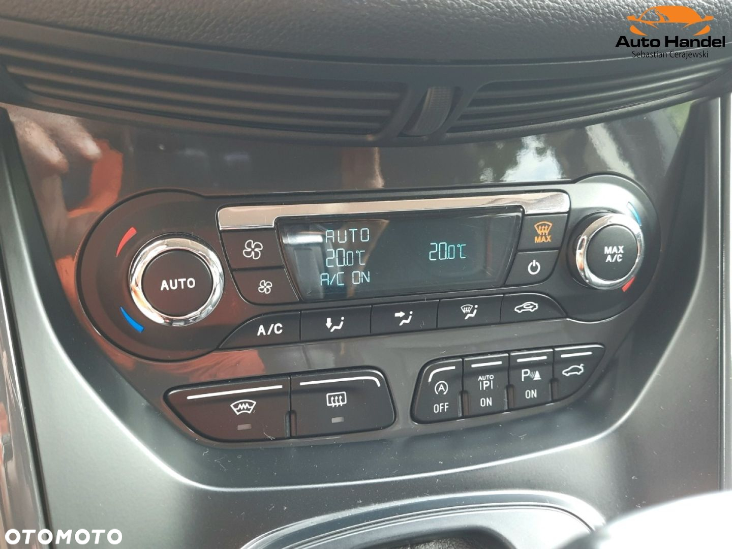 Ford Kuga - 20