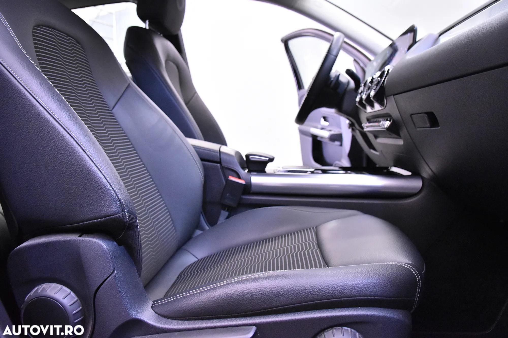 Mercedes-Benz GLA 250 e - 11
