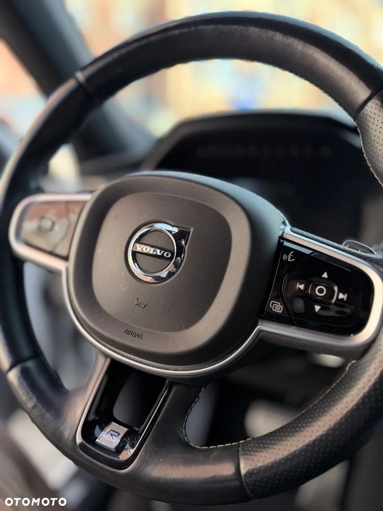 Volvo XC 90 - 8