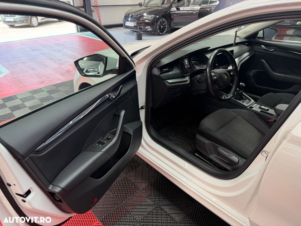 Skoda Octavia 2.0 TDI Ambition - 9