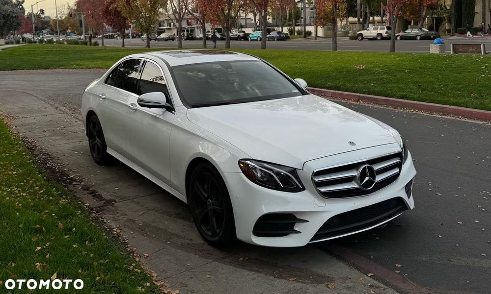 Mercedes-Benz Klasa E 450 4-Matic Exclusive - 1