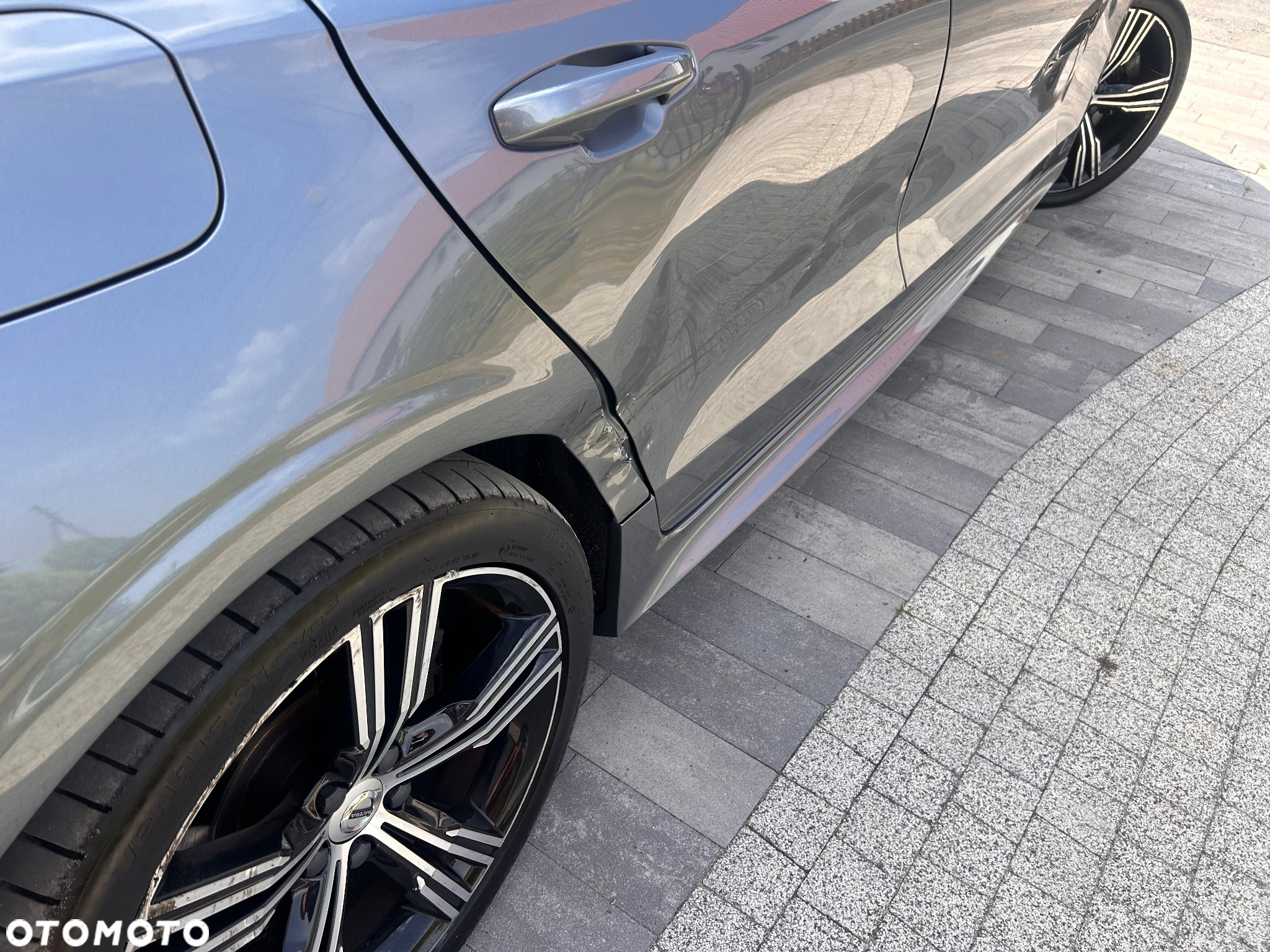 Volvo V60 T6 AWD Plug-In Hybrid Essential - 34
