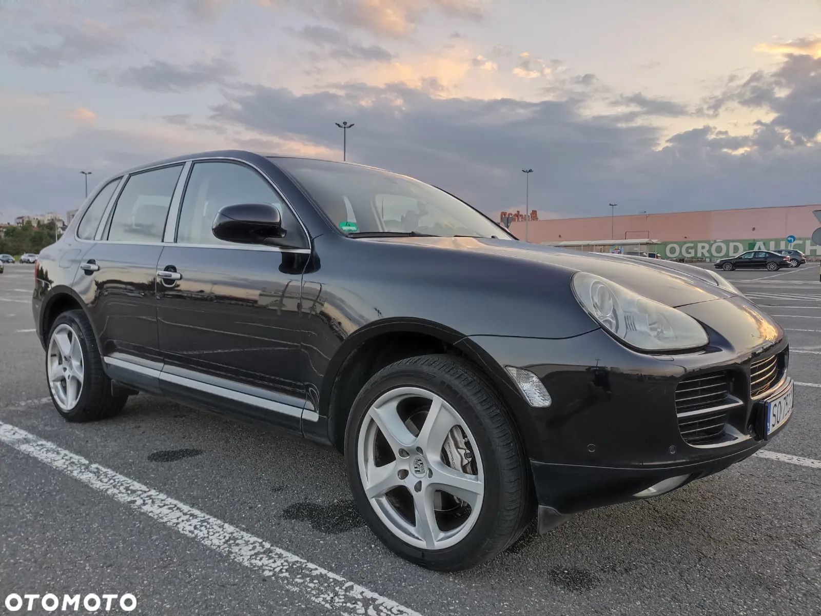 Porsche Cayenne - 1