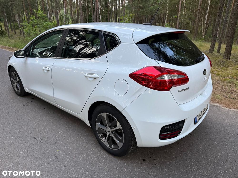 Kia Ceed 1.6 GDI DCT Platinum Edition - 4