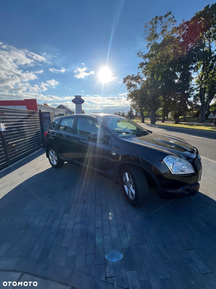 Nissan Qashqai - 1