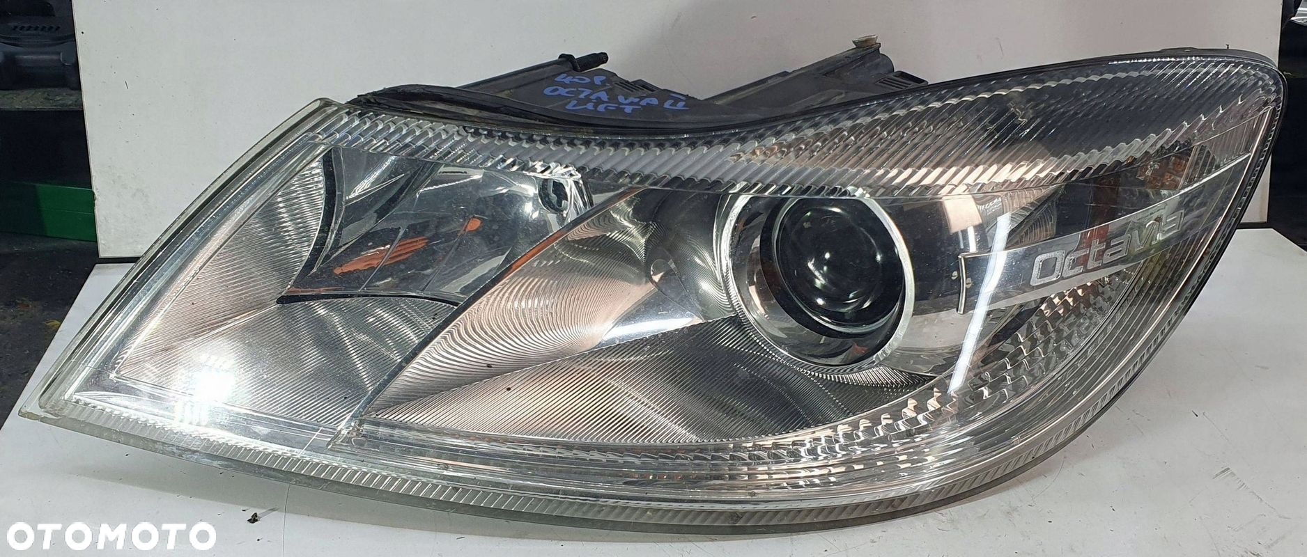 Skoda Octavia 2 II 1Z Lift 08-12 lewa lampa przednia przód reflektor € - 2