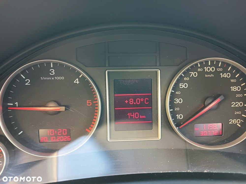 Audi A4 Avant 2001 photo 5