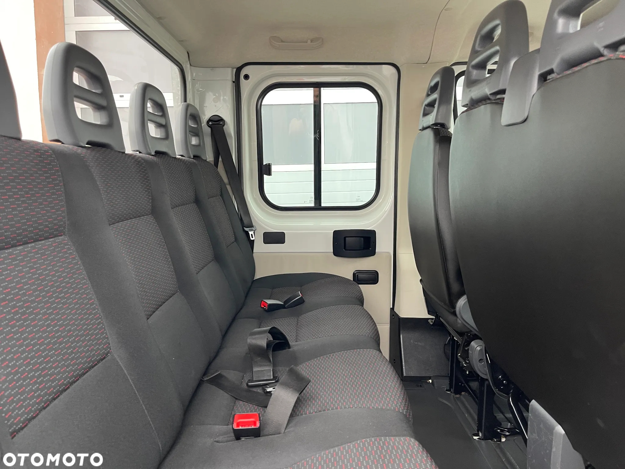 Peugeot Boxer Doka Brygadówka - 31
