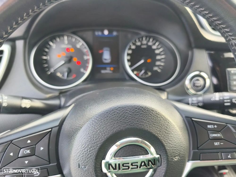 Nissan Qashqai 1.7 dCi Tekna+ 4x4-i - 14
