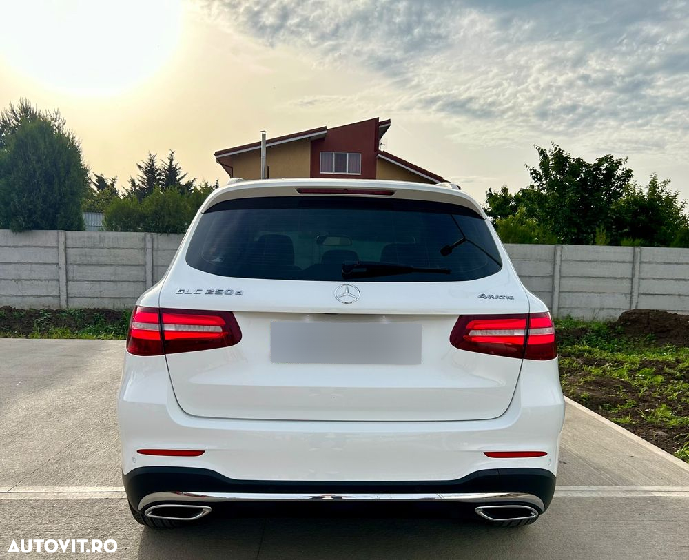 Mercedes-Benz GLC 250 d 4MATIC - 12