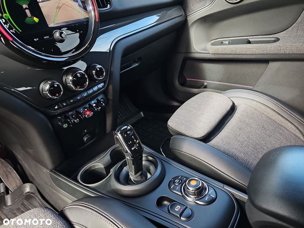 MINI Countryman Cooper Classic Trim - 23