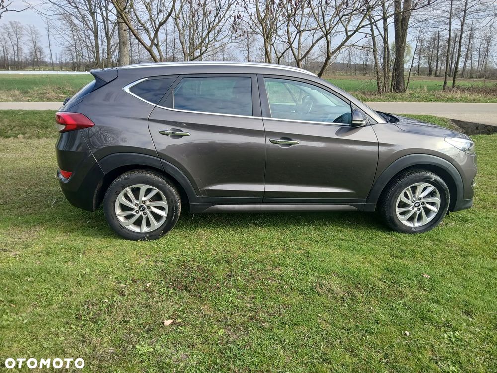 Hyundai Tucson blue 1.7 CRDi 2WD Passion - 6