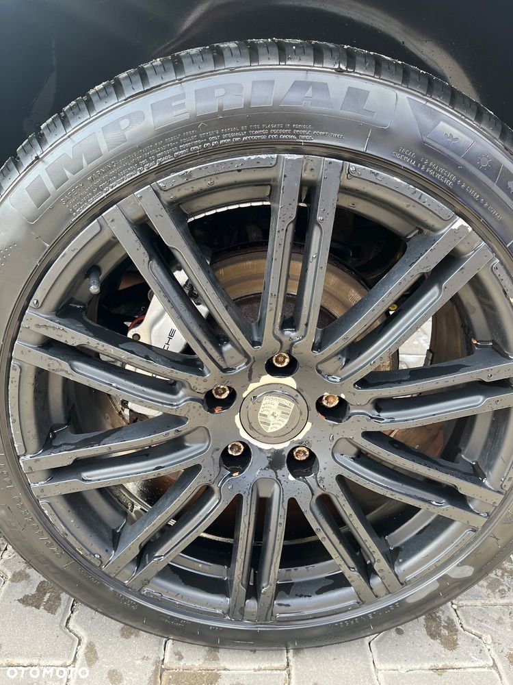 Porsche Cayenne - 22
