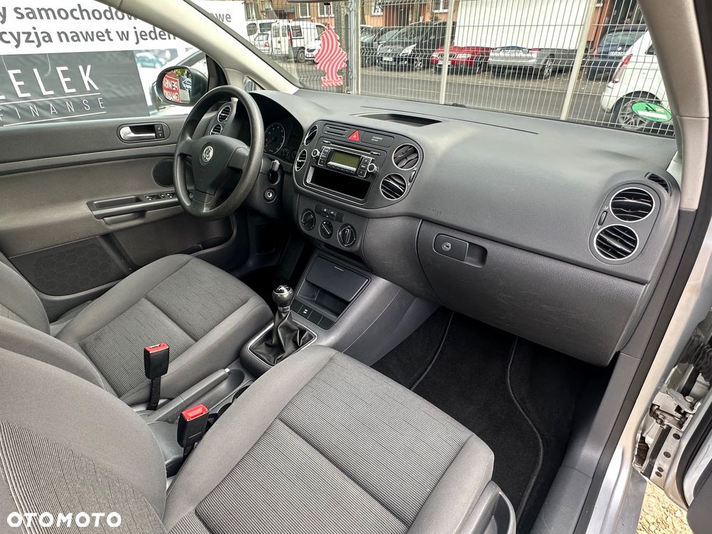 Volkswagen Golf Plus - 24