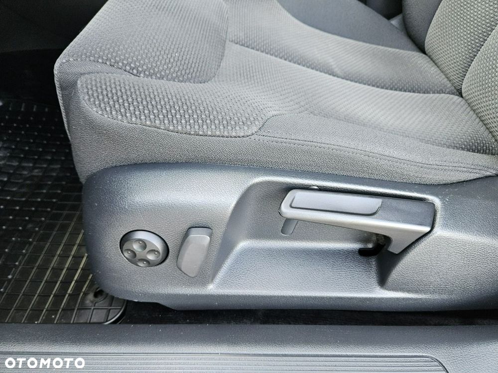Volkswagen Passat - 14