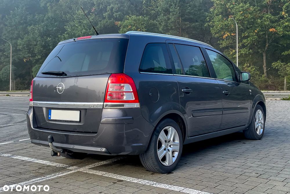 Opel Zafira 2010 photo 5