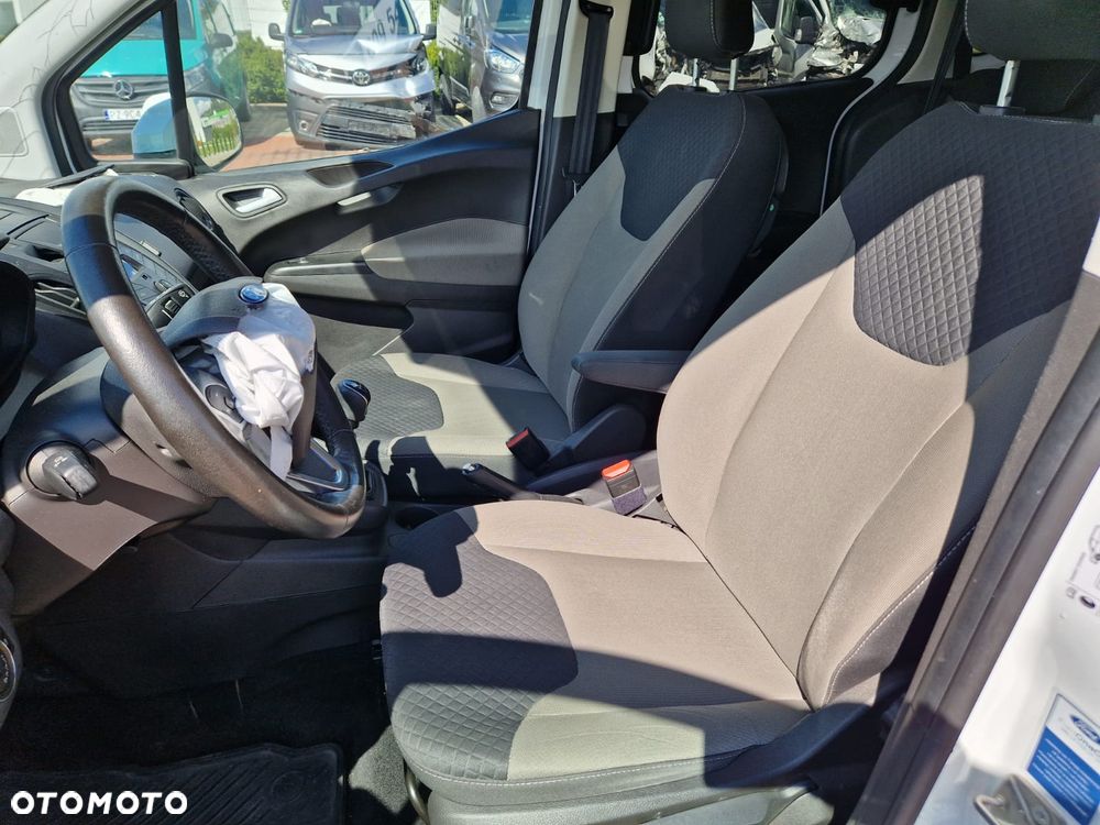 Ford Tourneo Courier 1.5 TDCi Trend - 17