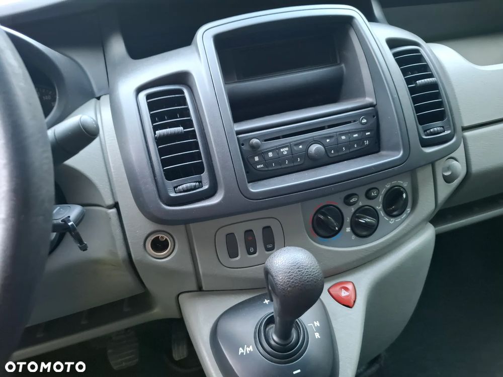 Opel Vivaro - 9