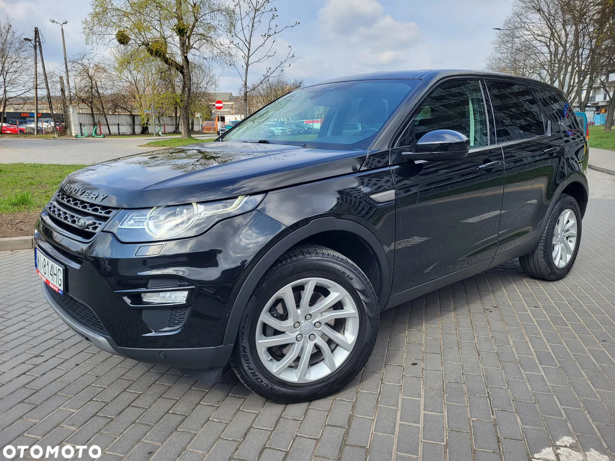 Land Rover Discovery Sport 2.0 TD4 HSE - 3