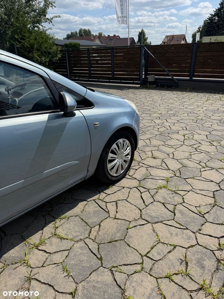 Opel Corsa 1.4 16V Enjoy - 4