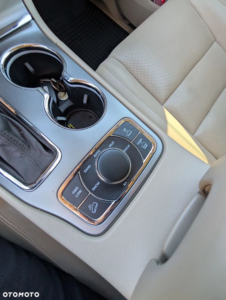 Jeep Grand Cherokee 3.6 V6 Overland - 27