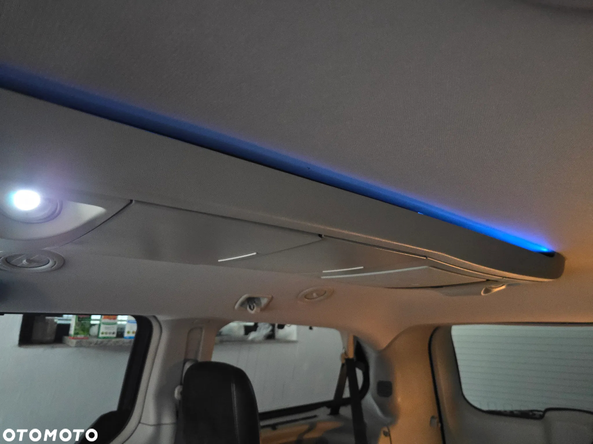Lancia Voyager 2.8CRD Platinum - 16