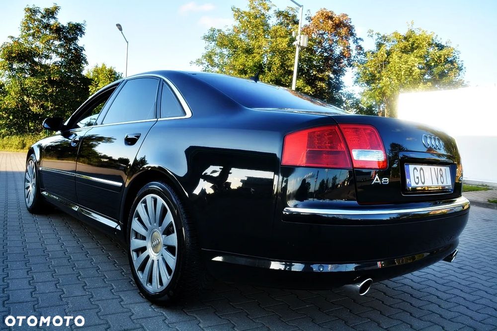 Audi A8 4.2 Quattro - 25