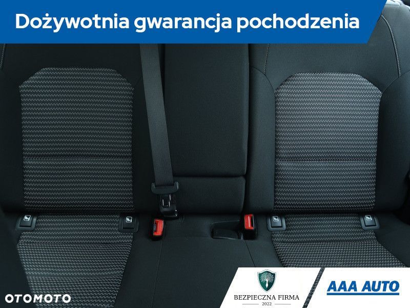 Kia Ceed - 12