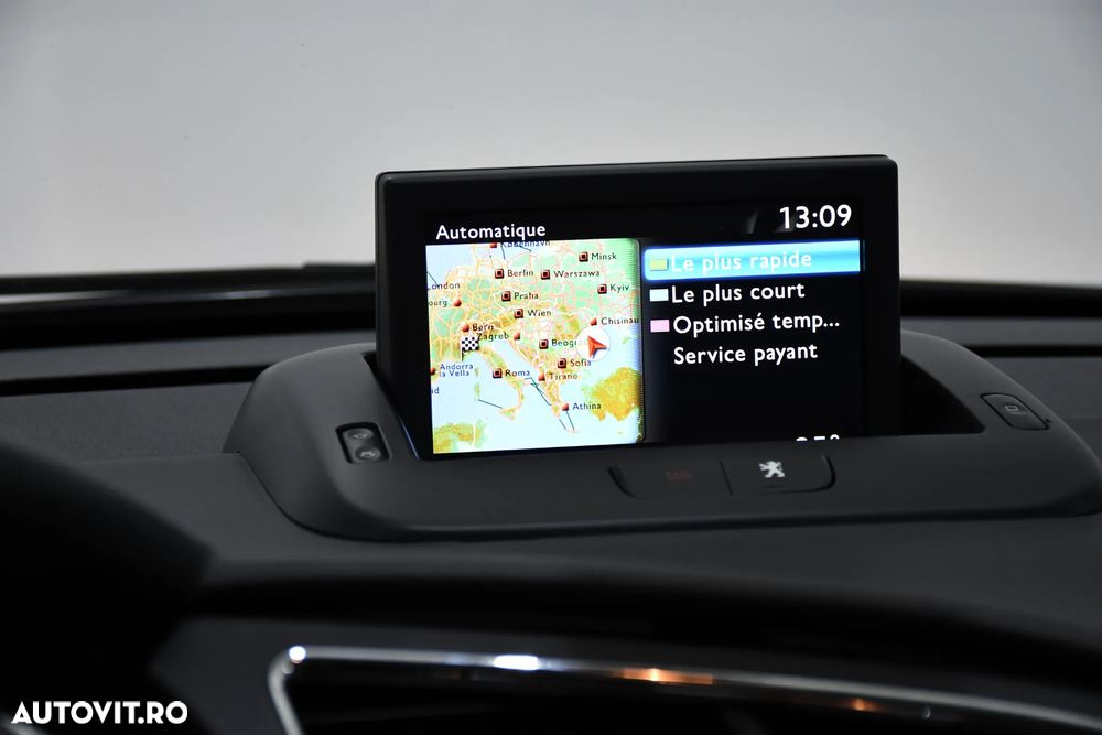 Peugeot 3008 HYbrid4 - 7