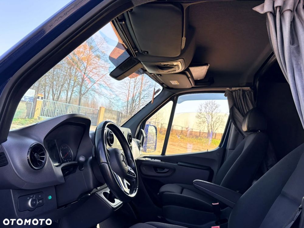 Mercedes-Benz Sprinter - 10