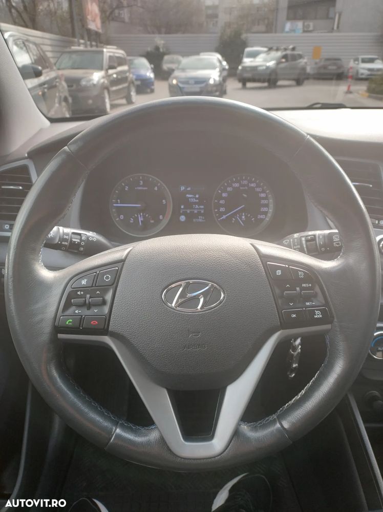 Hyundai Tucson 2.0 CRDI 4WD 6AT Style - 19