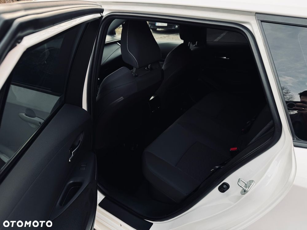 Toyota Corolla 2.0 Hybrid Executive - 25