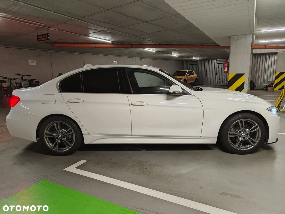 BMW Seria 3 330i Sport Line Sport - 5