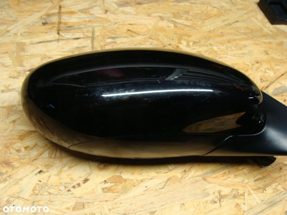 lusterko prawe porsche 911 996 5 pin europa 99653773200 - 2