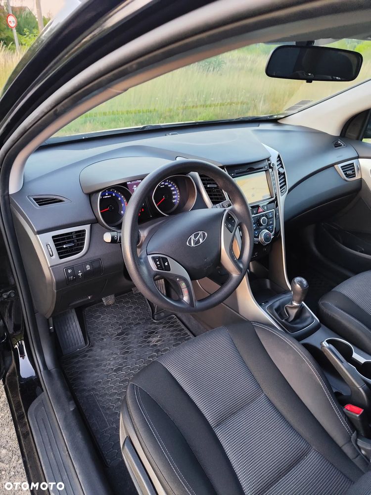 Hyundai i30 blue 1.4 Classic Navigation - 11