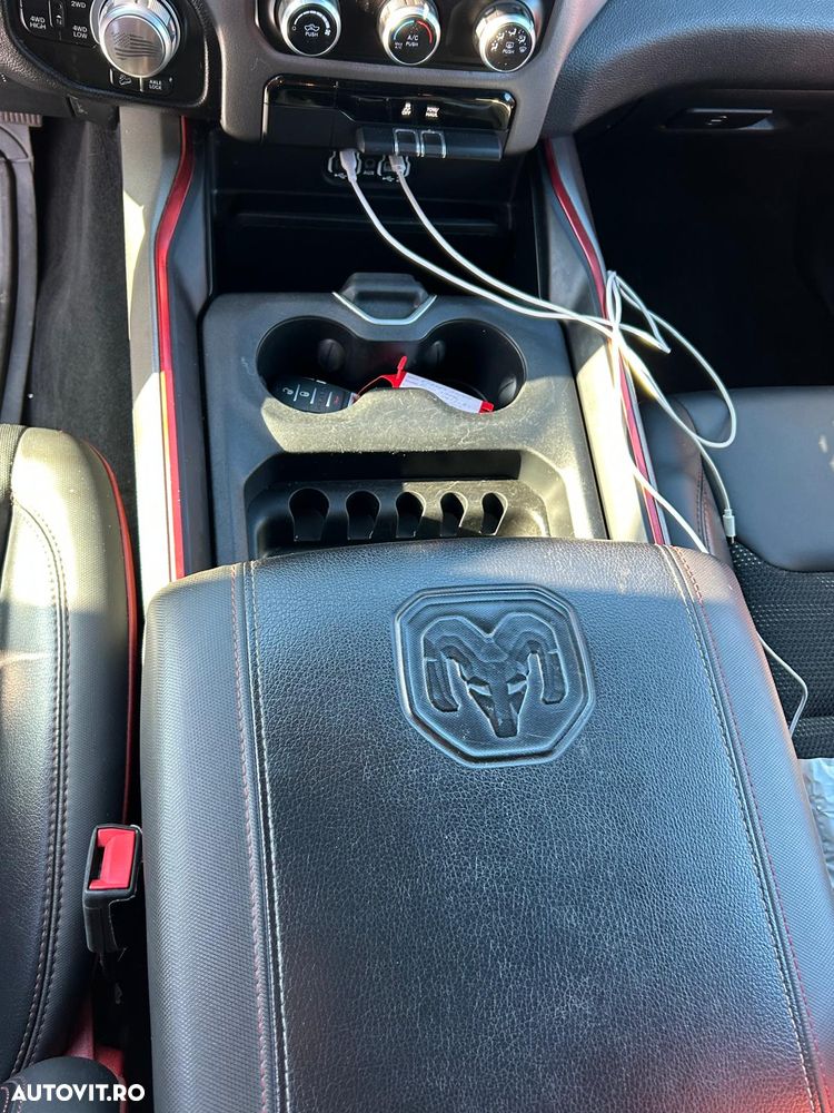 Dodge RAM - 12