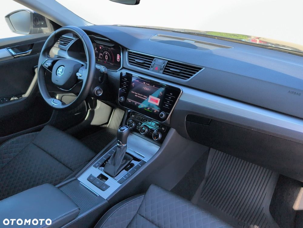 Skoda Superb 2.0 TDI SCR Ambition DSG - 19