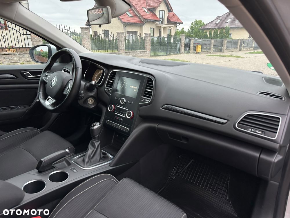 Renault Megane ENERGY TCe 100 LIFE - 11