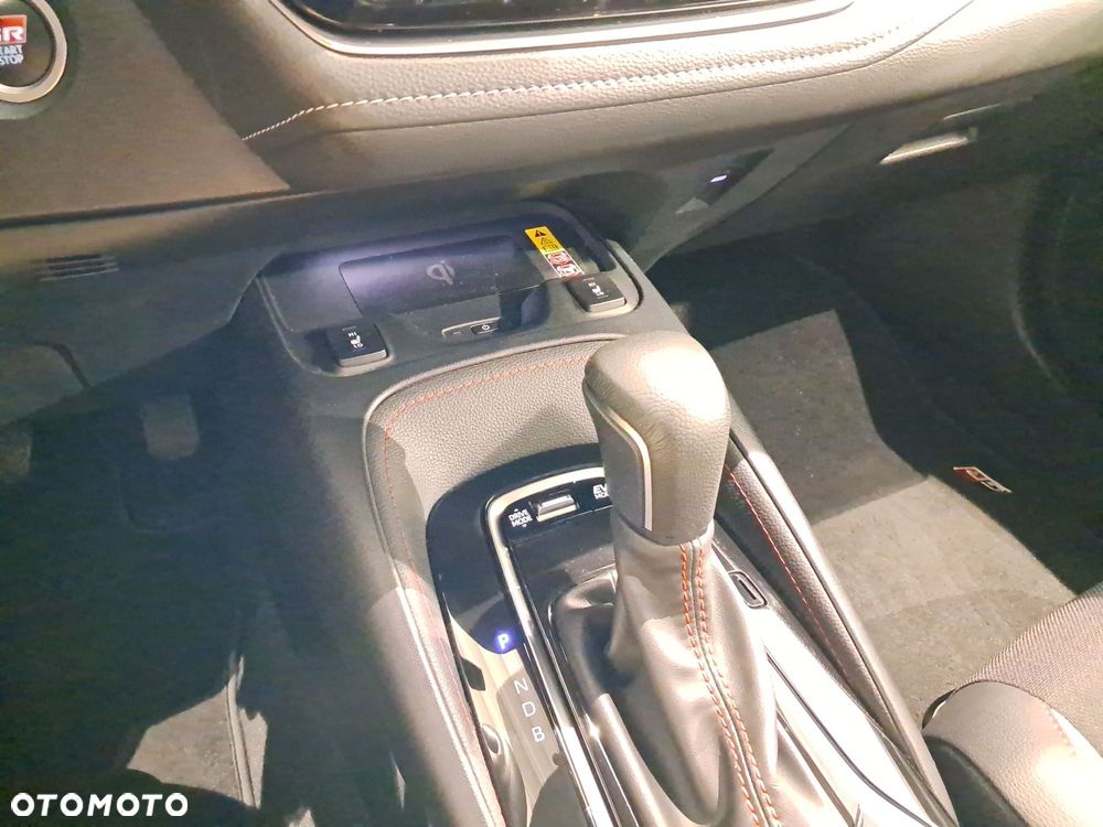 Toyota Corolla 1.8 Hybrid GR Sport - 16
