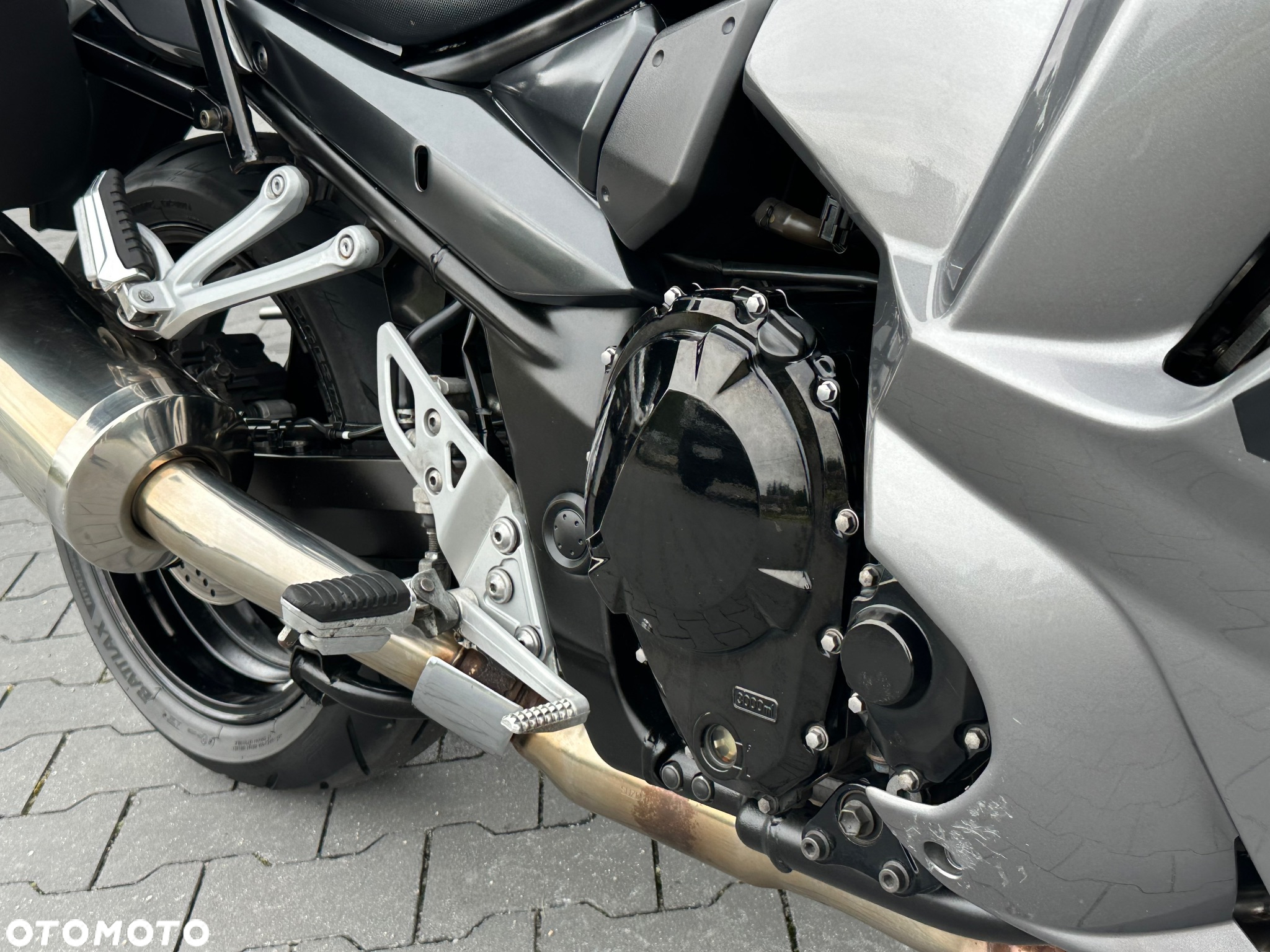 Suzuki GSX - 17