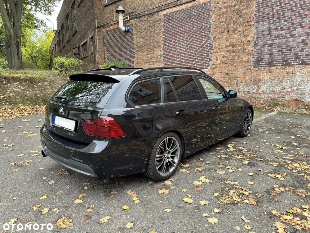 BMW Seria 3 320i - 4