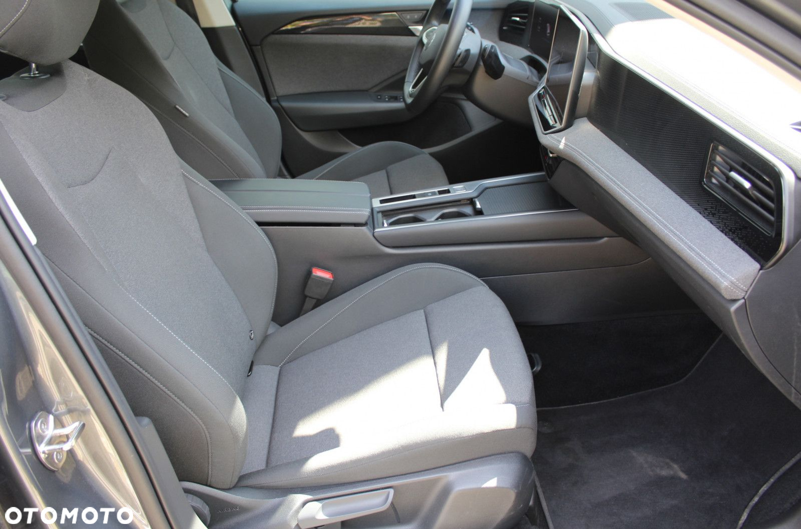 Volkswagen Passat - 15