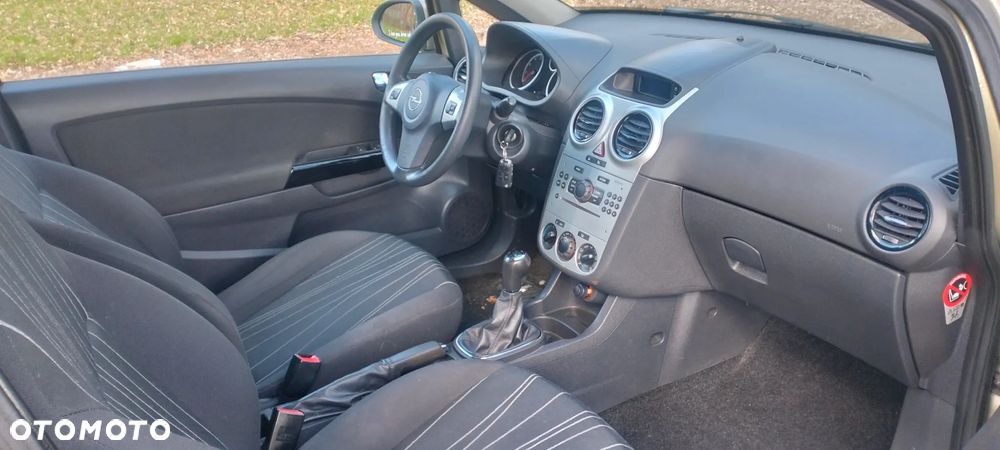 Opel Corsa 1.2 16V Enjoy - 39