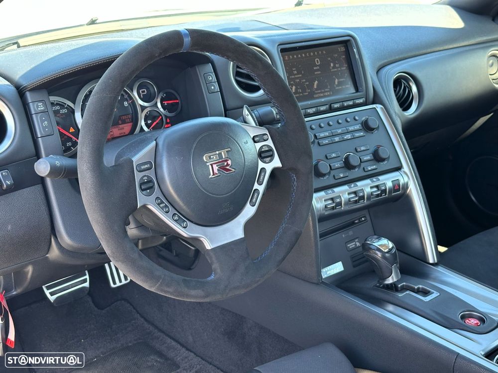 Nissan GT-R 3.8 V6 Premium Edition - 17
