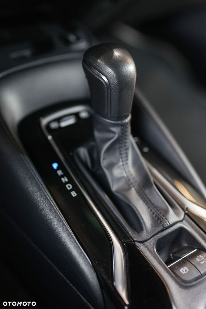Toyota Corolla 1.8 Hybrid Comfort - 36
