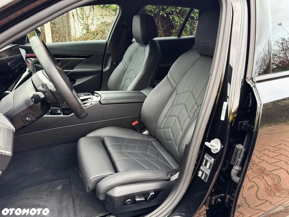 BMW Seria 5 520i mHEV M Sport - 12