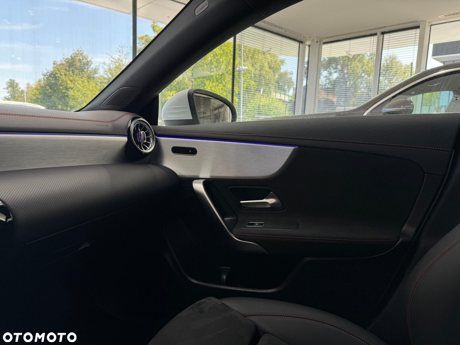 Mercedes-Benz CLA - 26