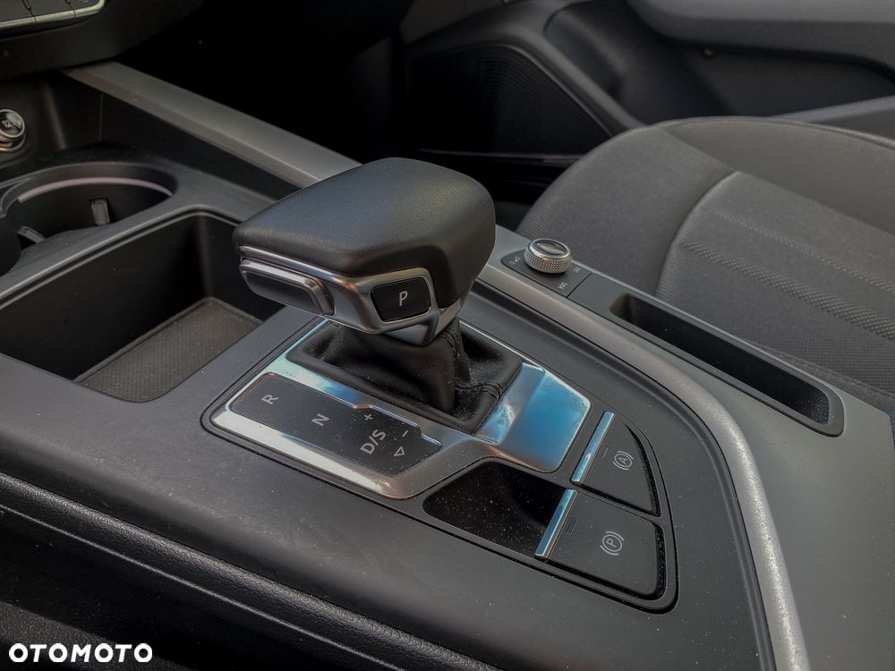 Audi A4 Limousine - 13