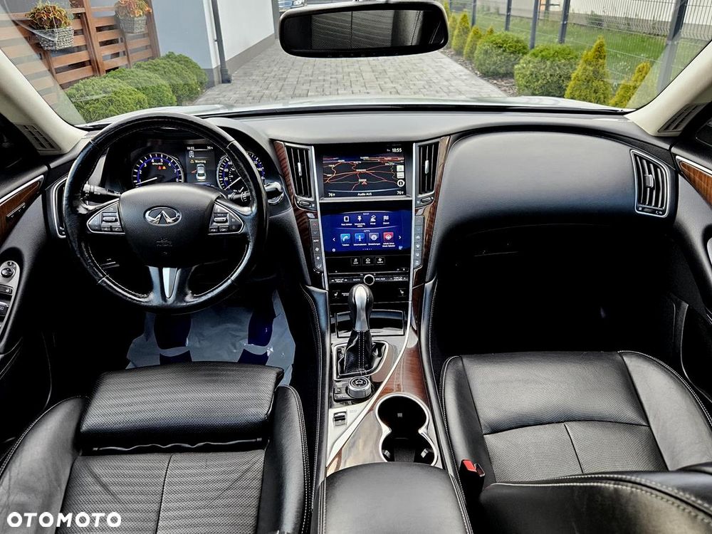 Infiniti Q50 - 25